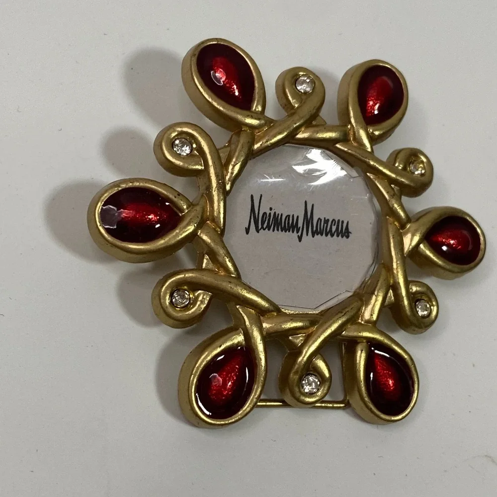 Jay Strongwater Neiman Marcus Mini Photo Frame Scarf Clip or Stand Gold Tone Red